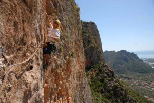 KOKKINOVRACHOS – RAMISI (6 Climbs)